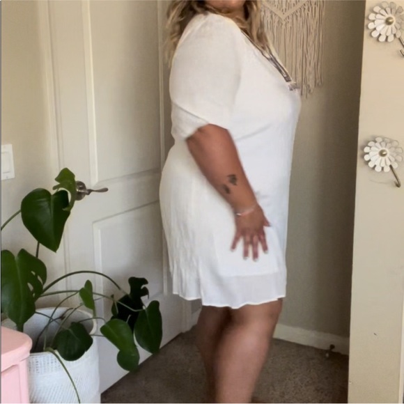 Bloomchic Shift Dress - Picture 2 of 4